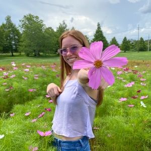 Meet your Posher, Sarah kate